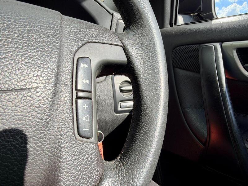 Volvo XC70 2.4 D5 SE Estate 5dr Diesel Geartronic AWD (224 g/km, 185 bhp) - U2338