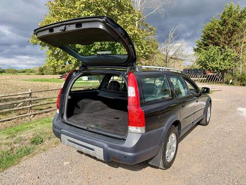 Volvo XC70 2.4 D5 SE Estate 5dr Diesel Geartronic AWD (224 g/km, 185 bhp) - U2338