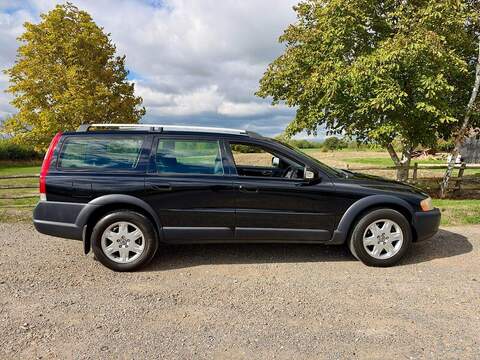 Volvo XC70 2.4 D5 SE Estate 5dr Diesel Geartronic AWD (224 g/km, 185 bhp) - U2338