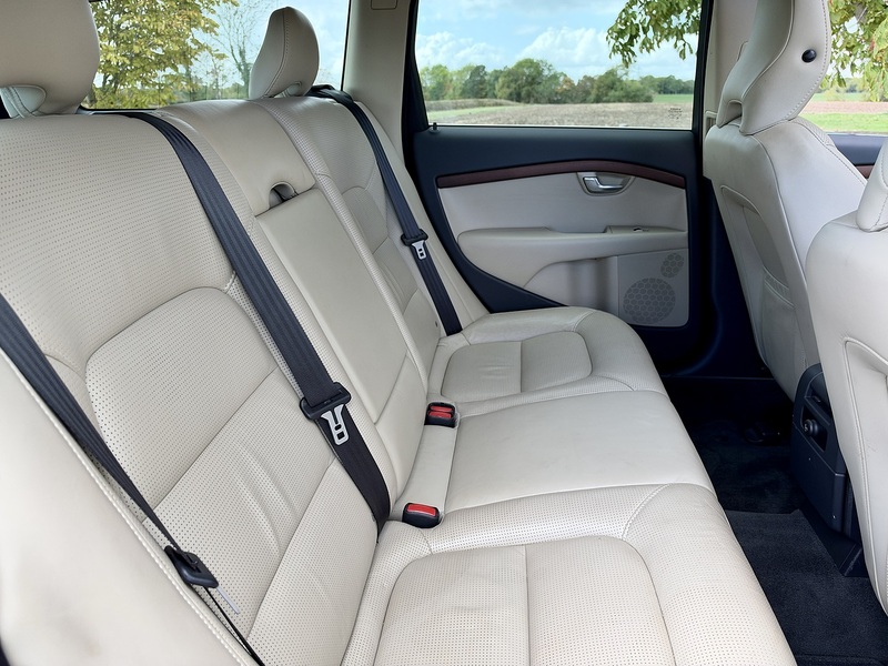 Volvo V70 T6 S Awd 3.0 5dr Estate Automatic Petrol - U2339