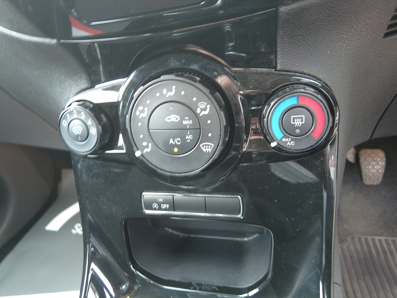 Ford Fiesta T EcoBoost Zetec - U93483