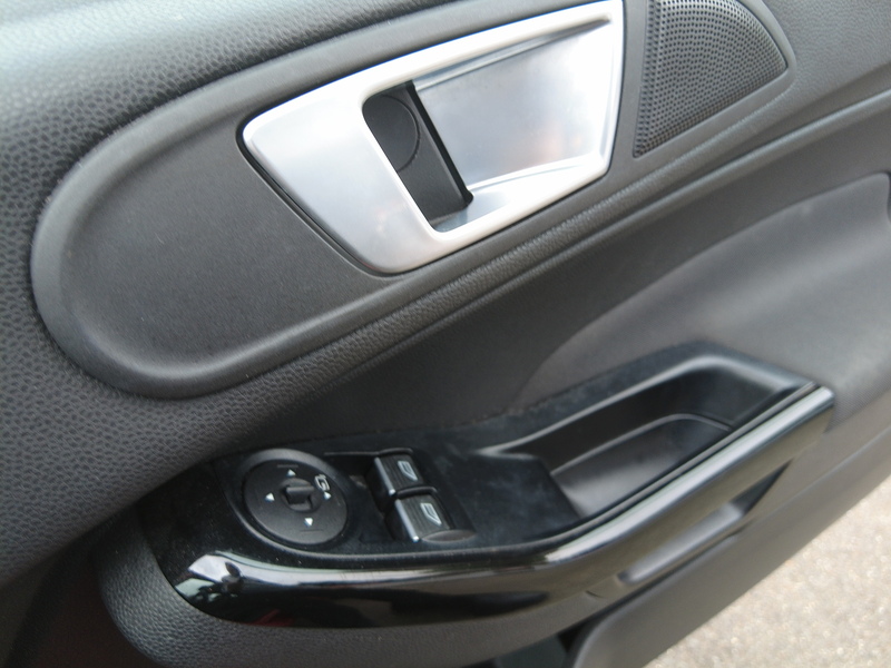 Ford Fiesta T EcoBoost Zetec - U93483