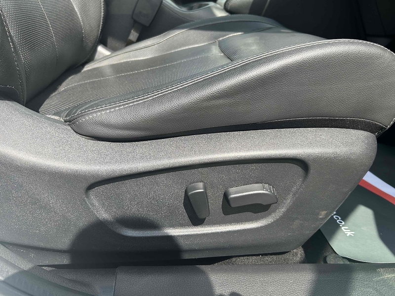 Nissan Qashqai dCi Tekna - U93488