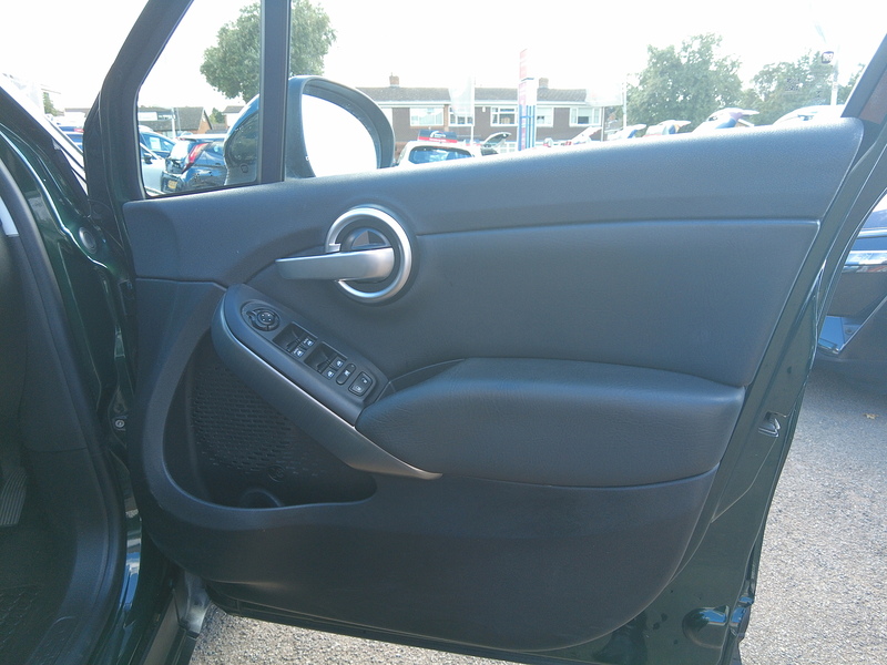 Fiat 500X MultiJetII Cross Plus - U93526