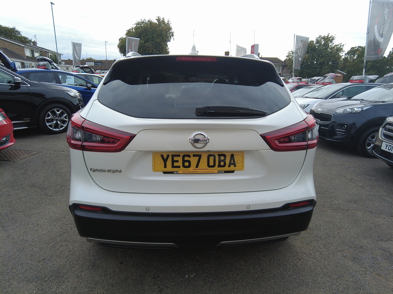 Nissan Qashqai DIG-T N-Connecta - U93528