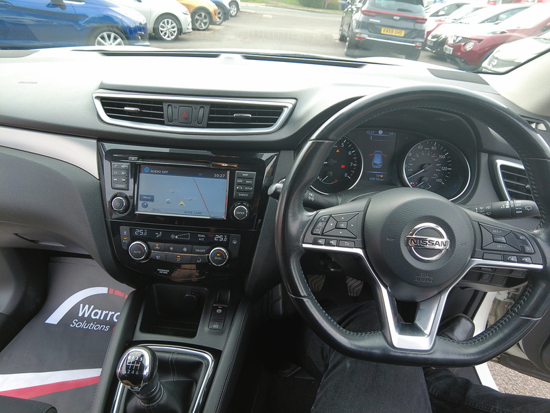 Nissan Qashqai DIG-T N-Connecta - U93528