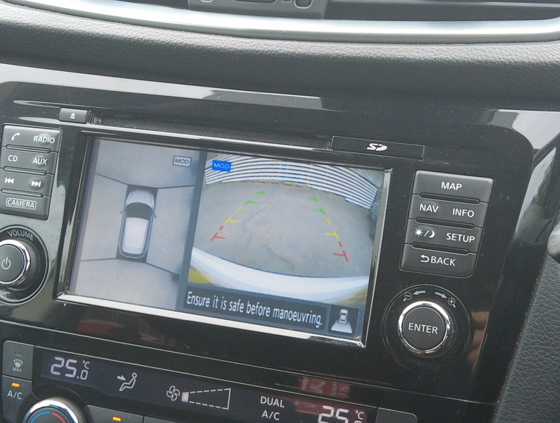 Nissan Qashqai DIG-T N-Connecta - U93528