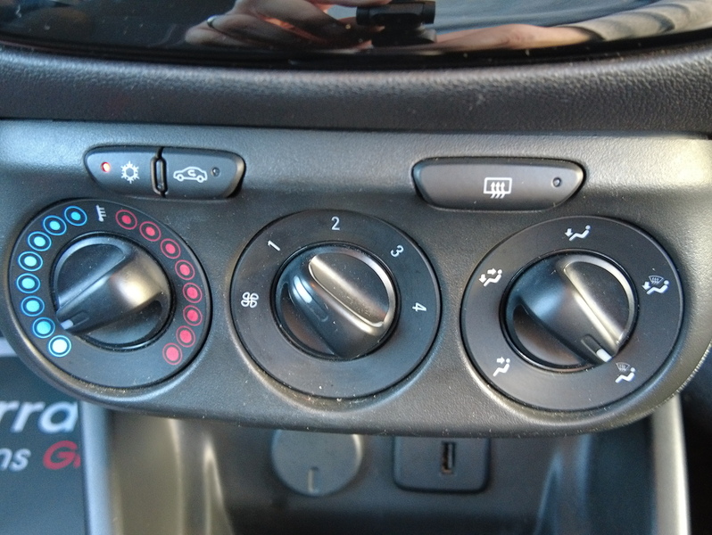 Vauxhall Corsa i ecoTEC Griffin - U93569