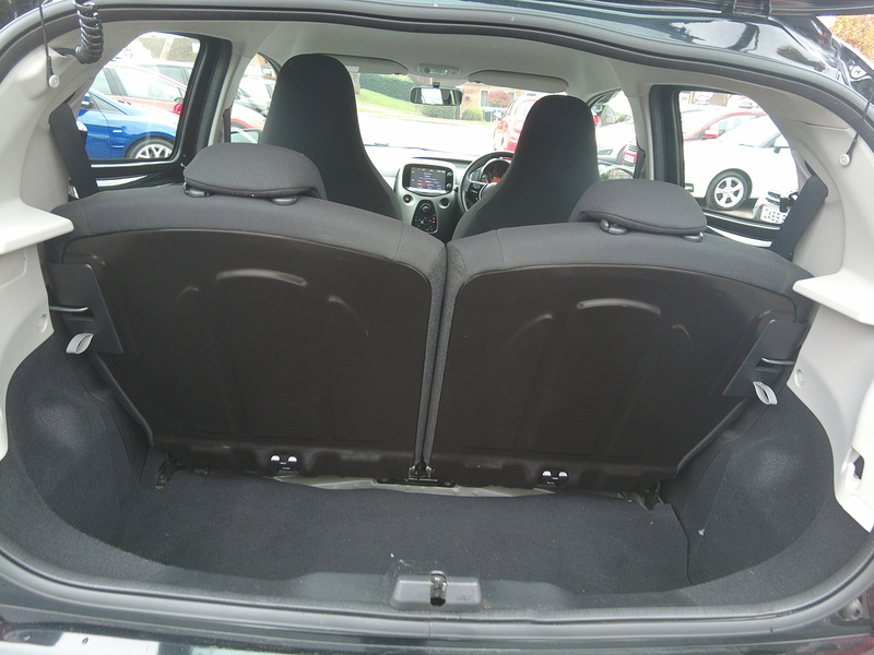 Peugeot 108 Active - U93575