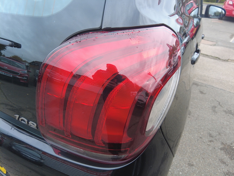 Peugeot 108 Active - U93575