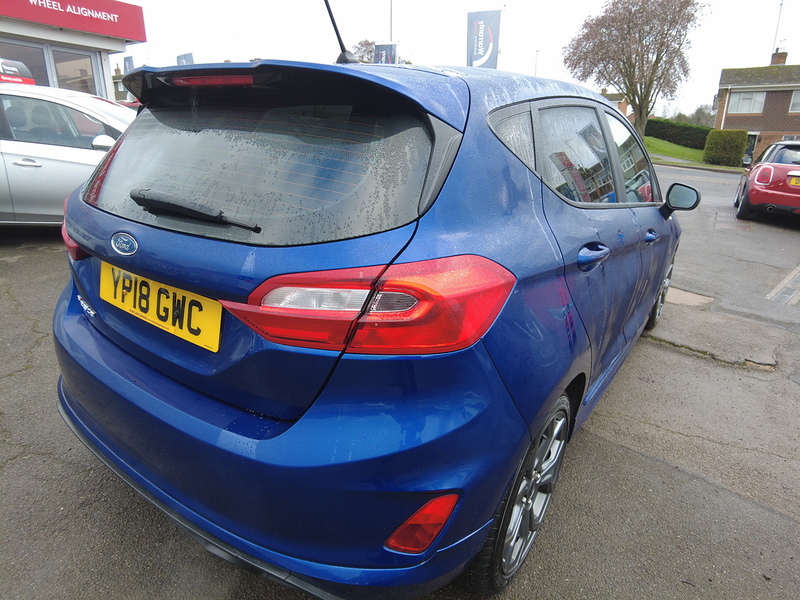Ford Fiesta T EcoBoost ST-Line - U93605