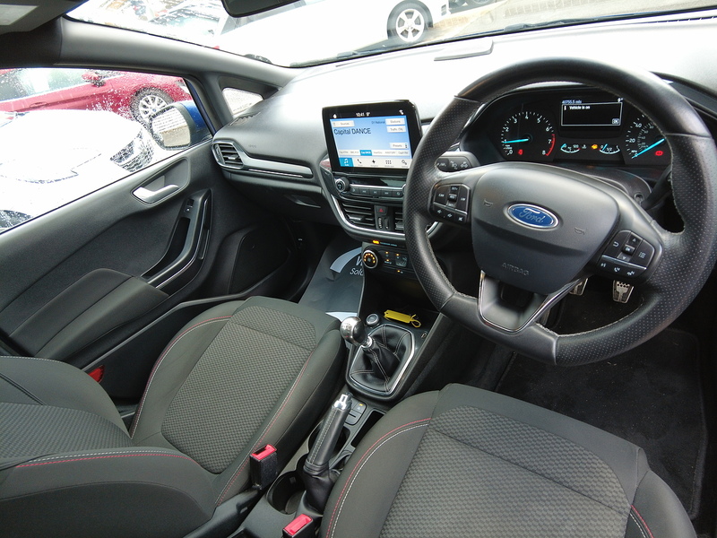Ford Fiesta T EcoBoost ST-Line - U93605