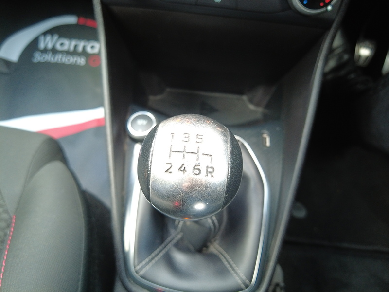 Ford Fiesta T EcoBoost ST-Line - U93605