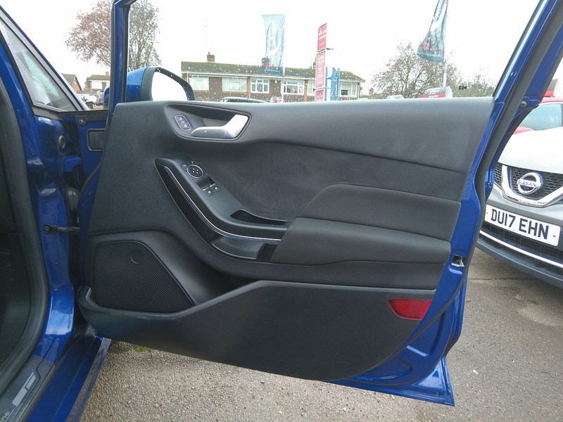 Ford Fiesta T EcoBoost ST-Line - U93605