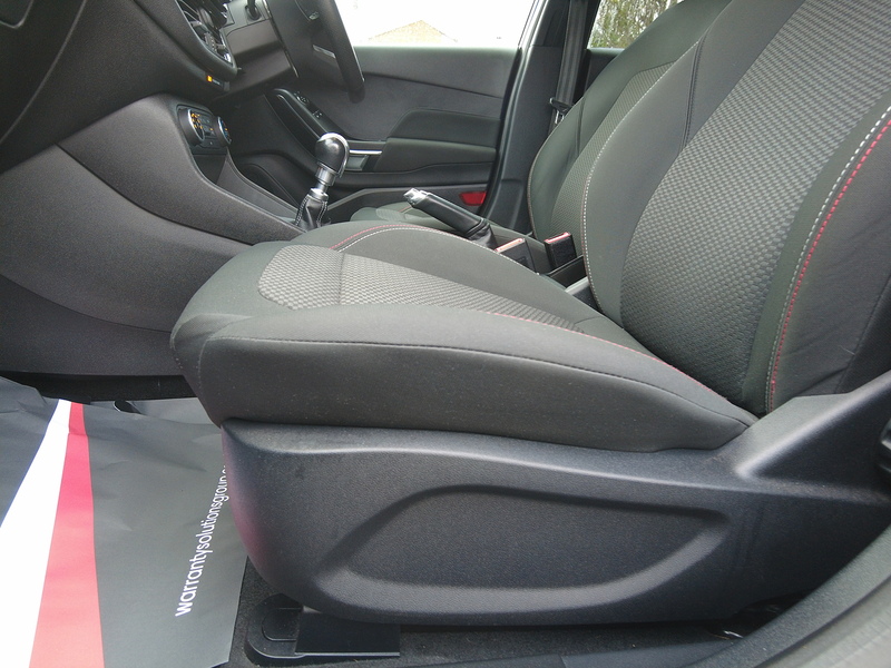 Ford Fiesta T EcoBoost ST-Line - U93605