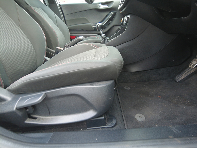 Ford Fiesta T EcoBoost ST-Line - U93605