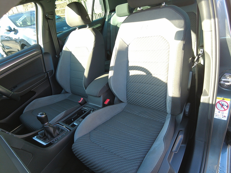 Volkswagen Golf TSI EVO R-Line - U93608