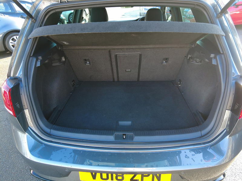 Volkswagen Golf TSI EVO R-Line - U93608