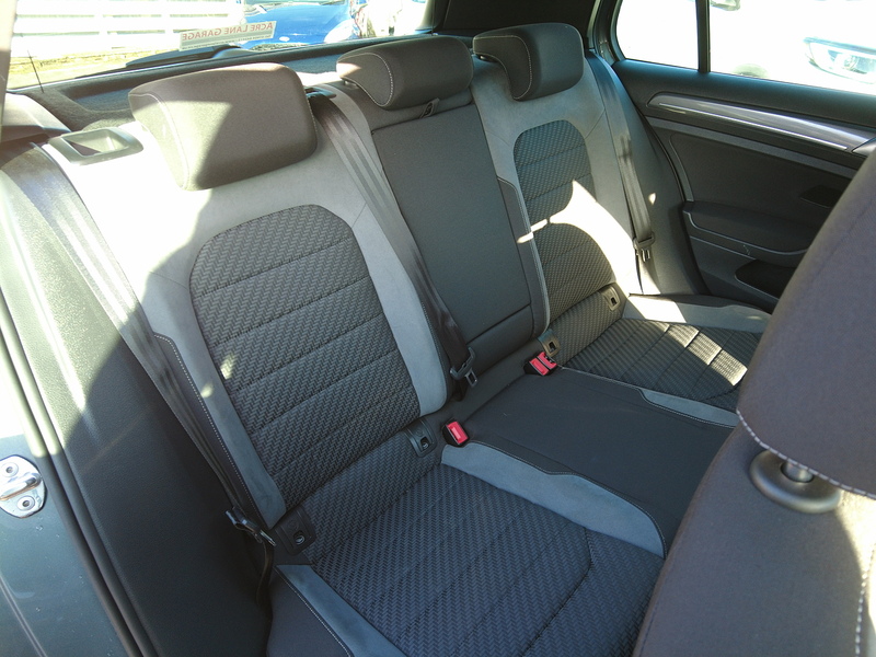 Volkswagen Golf TSI EVO R-Line - U93608