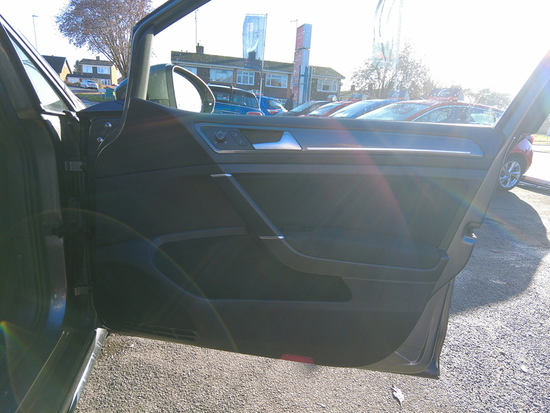 Volkswagen Golf TSI EVO R-Line - U93608