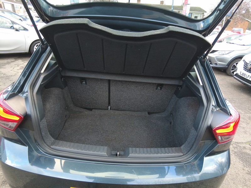 SEAT Ibiza MPI SE Technology - U93614