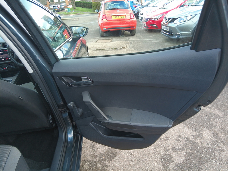 SEAT Ibiza MPI SE Technology - U93614