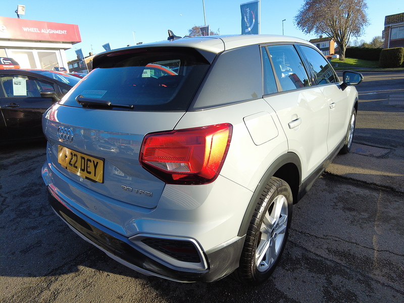 Audi Q2 TFSI Sport - U93623