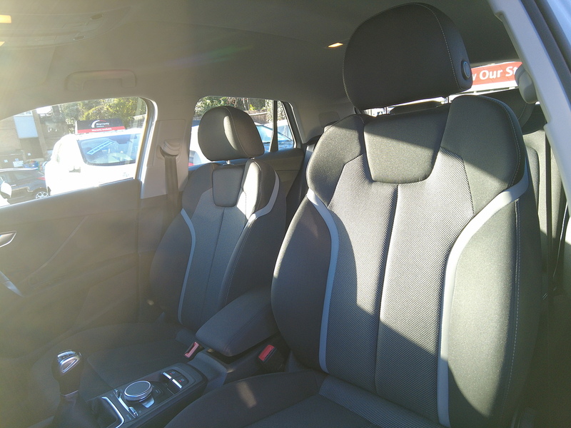 Audi Q2 TFSI Sport - U93623