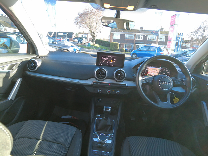 Audi Q2 TFSI Sport - U93623