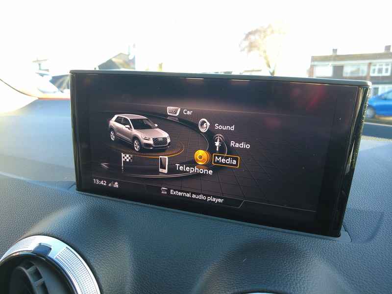 Audi Q2 TFSI Sport - U93623