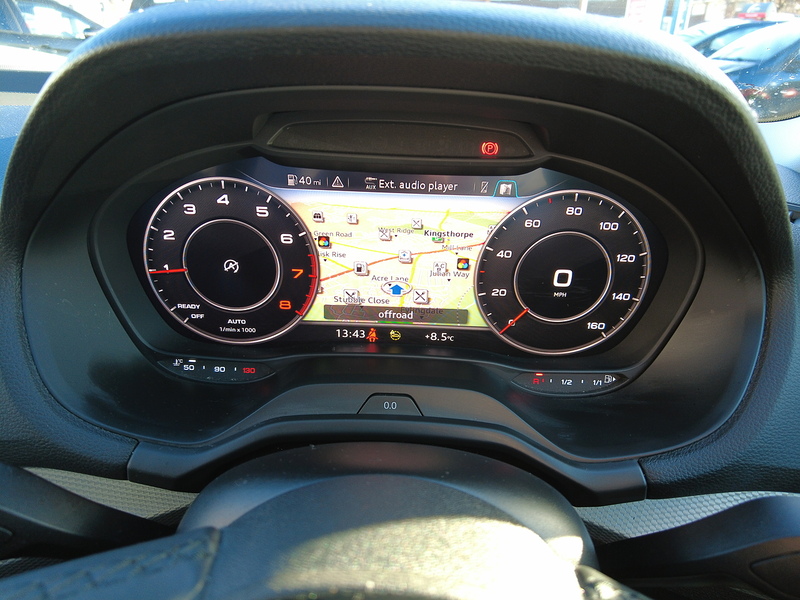 Audi Q2 TFSI Sport - U93623