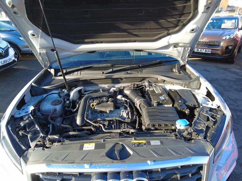 Audi Q2 TFSI Sport - U93623