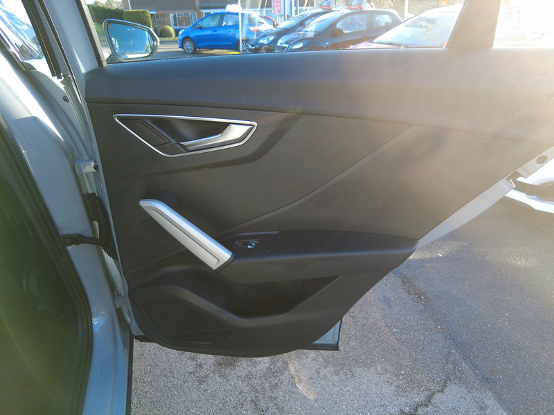 Audi Q2 TFSI Sport - U93623