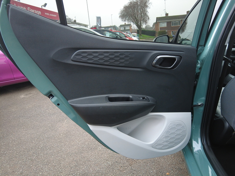 Hyundai i10 Premium - U93625