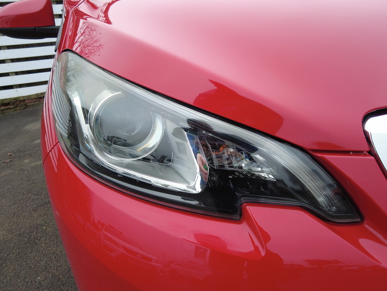 Peugeot 108 Active - U93628