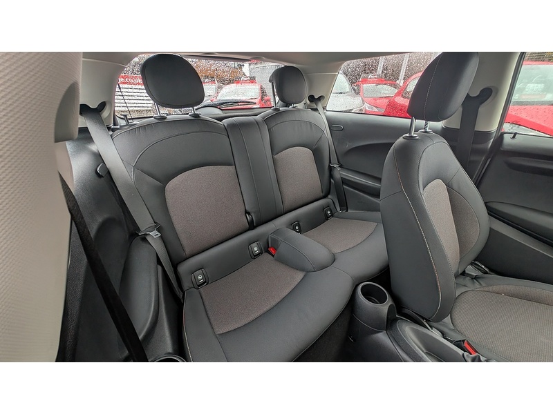 MINI Hatch Cooper Classic - U93642