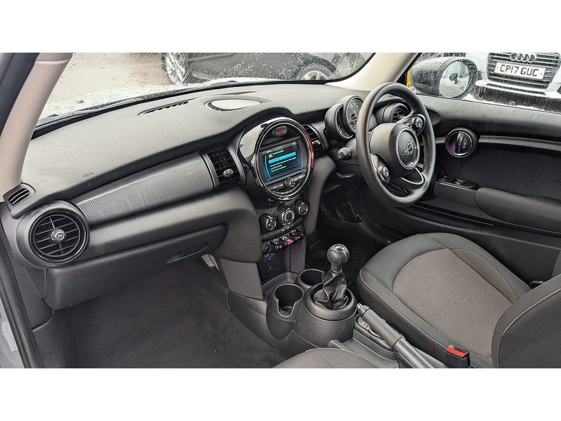 MINI Hatch Cooper Classic - U93642