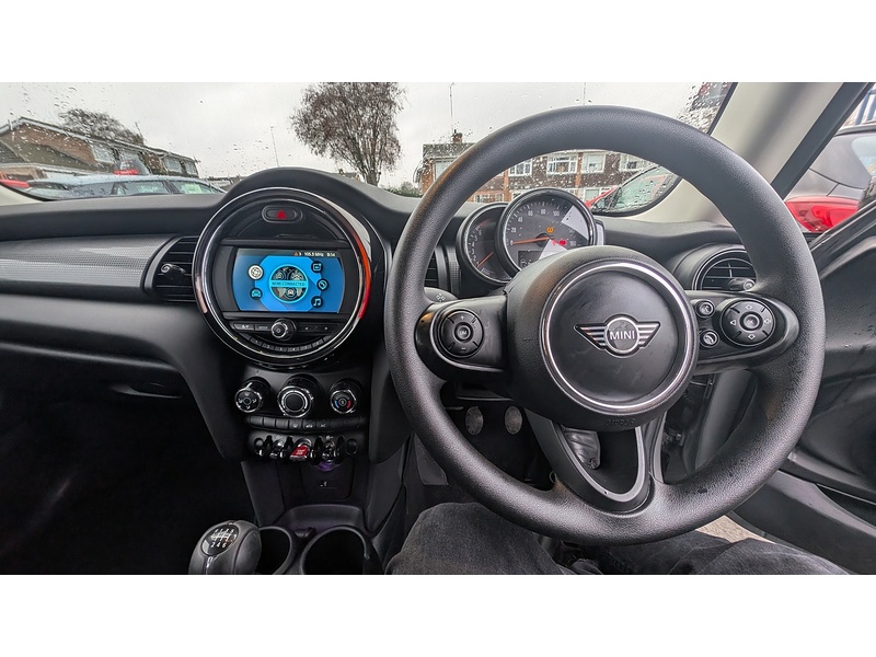 MINI Hatch Cooper Classic - U93642