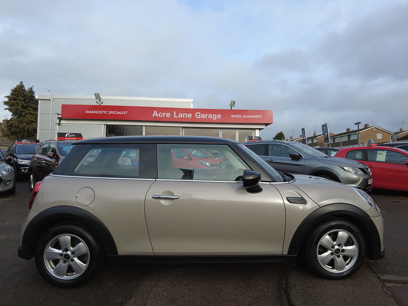 MINI Hatch Cooper Classic - U93643