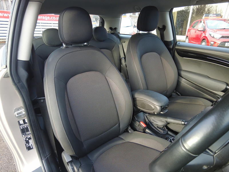 MINI Hatch Cooper Classic - U93643