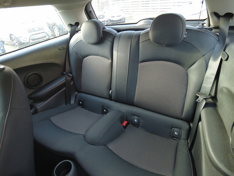 MINI Hatch Cooper Classic - U93643