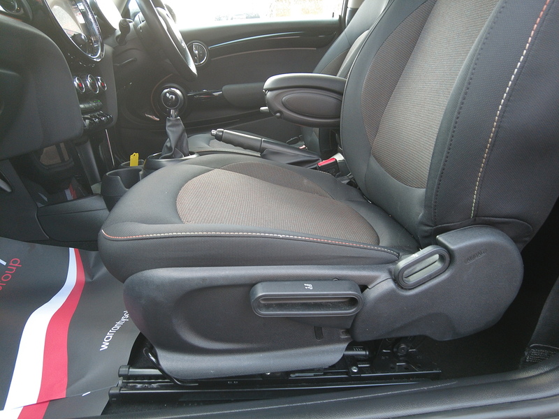 MINI Hatch Cooper Classic - U93643