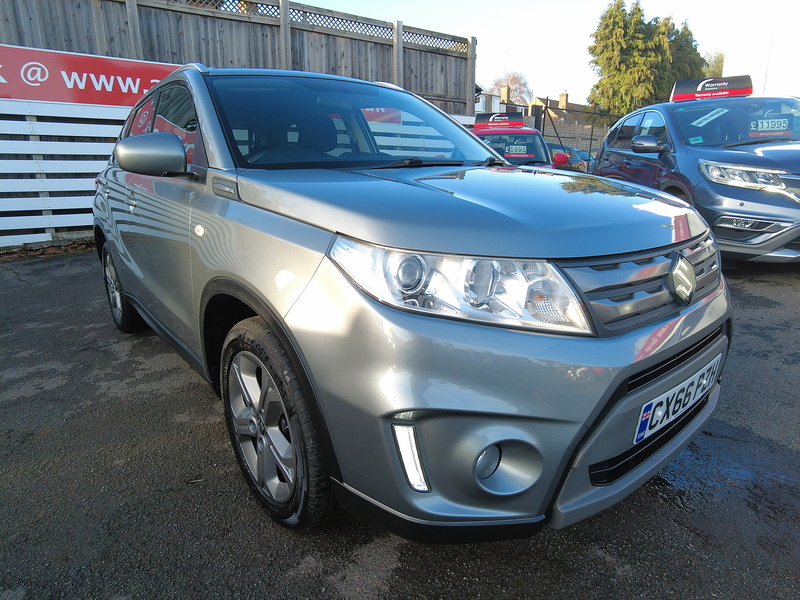 Suzuki Vitara SZ-T - U93667