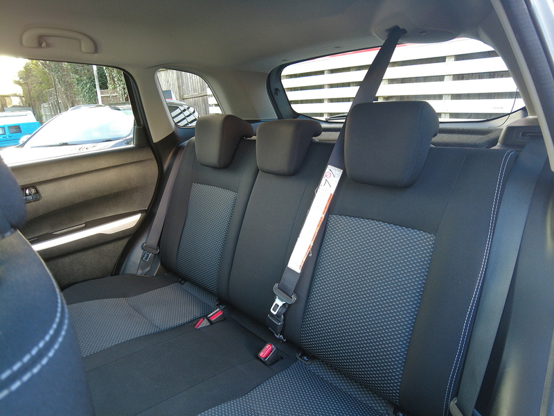 Suzuki Vitara SZ-T - U93667