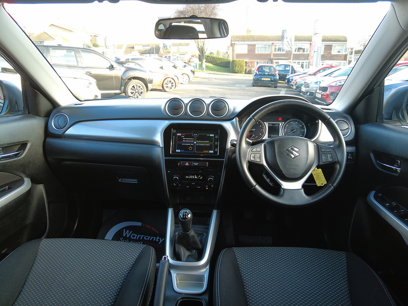 Suzuki Vitara SZ-T - U93667