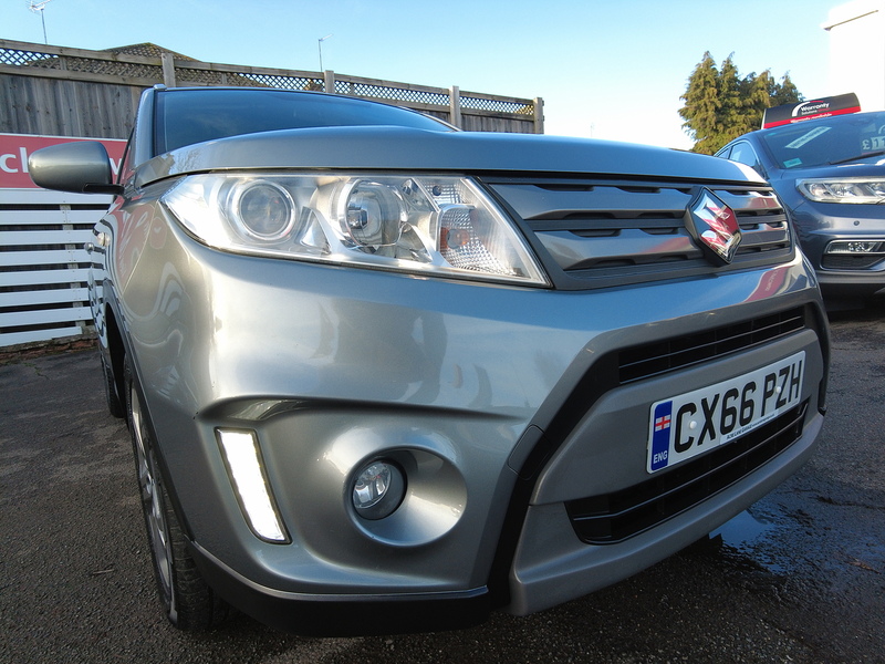 Suzuki Vitara SZ-T - U93667