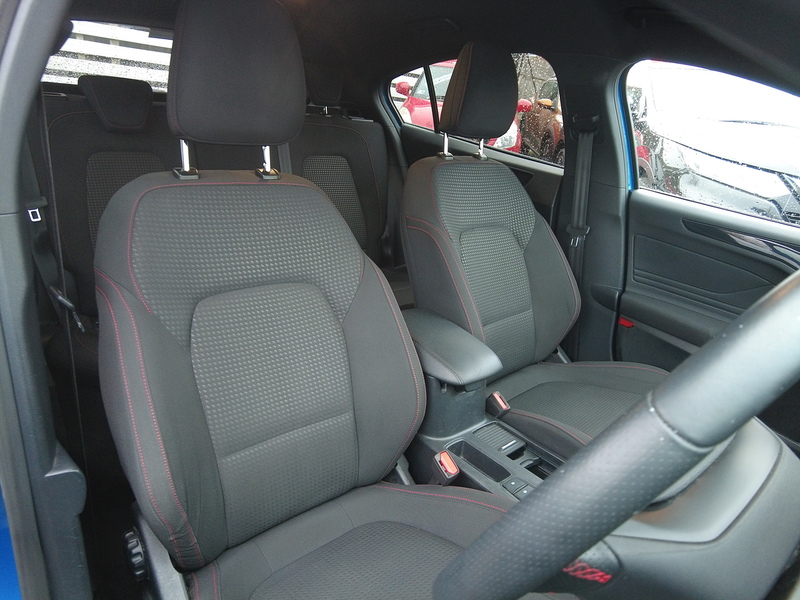 Ford Focus T EcoBoost ST-Line - U93669