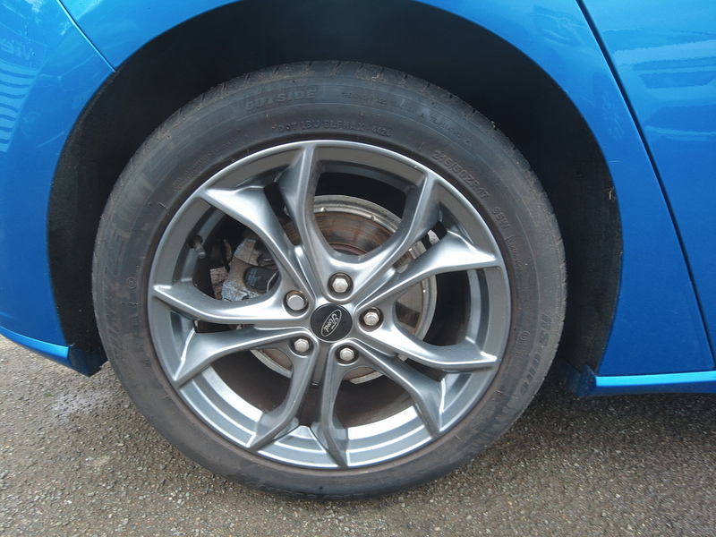 Ford Focus T EcoBoost ST-Line - U93669