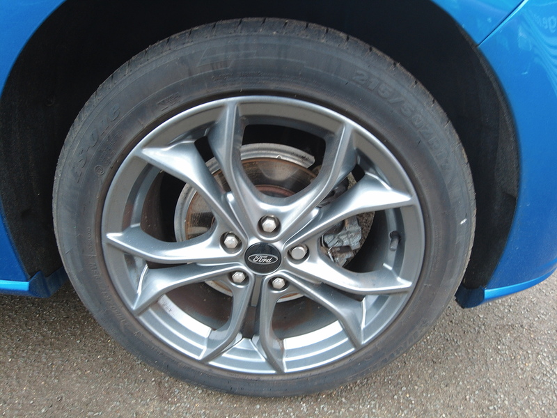 Ford Focus T EcoBoost ST-Line - U93669