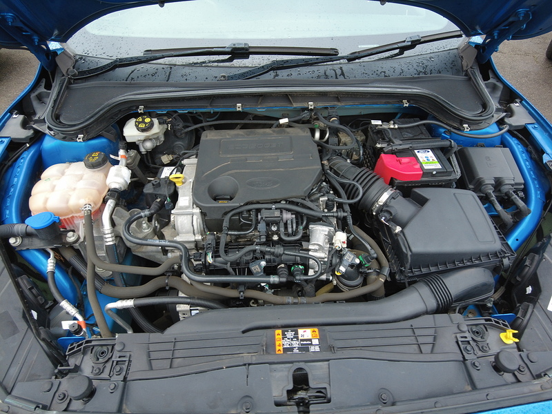 Ford Focus T EcoBoost ST-Line - U93669